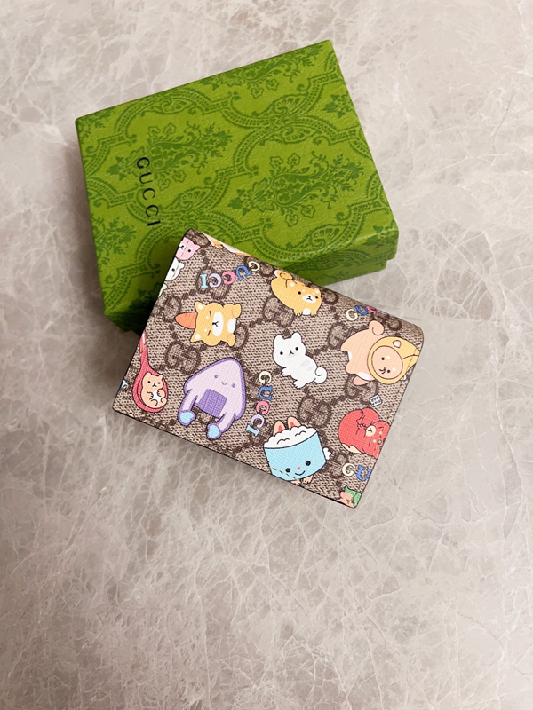 グッチ財布 レプリカ正面デザイン